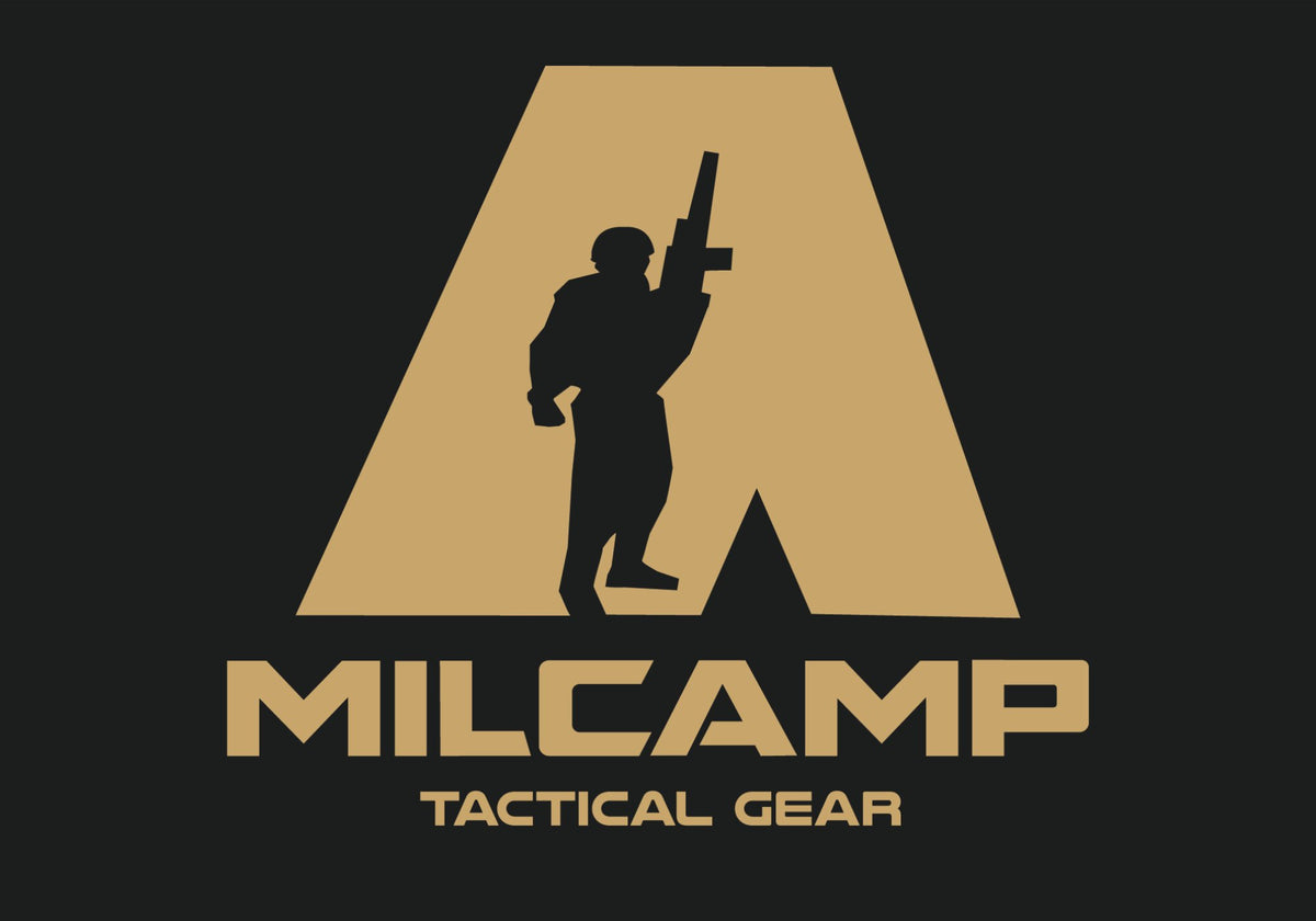 MilCamp logo melnā un smilšu krāsā
