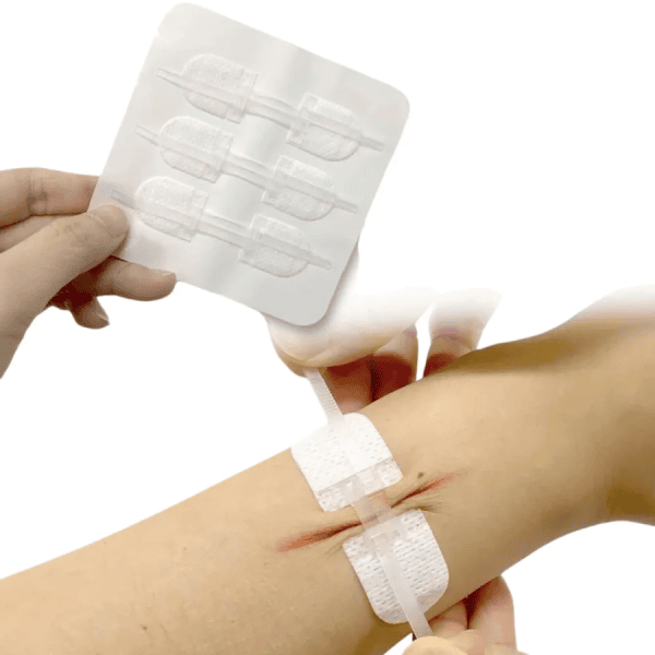 JB Tacticals Ievainojuma šuves Wound Closure Patches Set 7×1.2 cm – 3 Pieces, Sterile