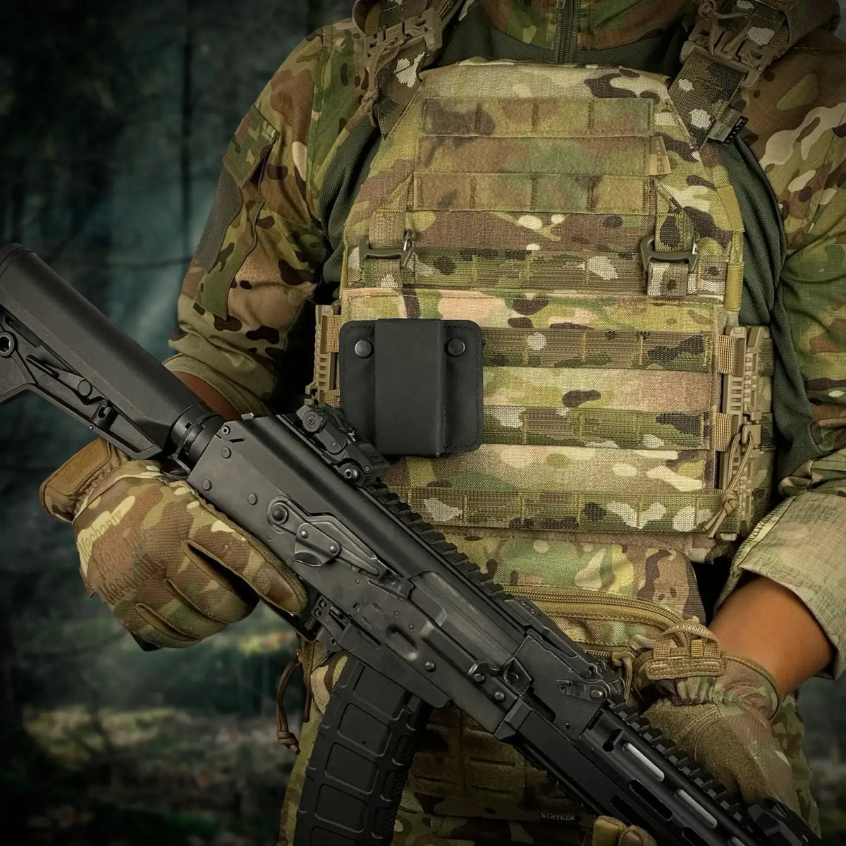 RAGNAROK MAG-R Magnētiskais ieroča turētājs Multicam
